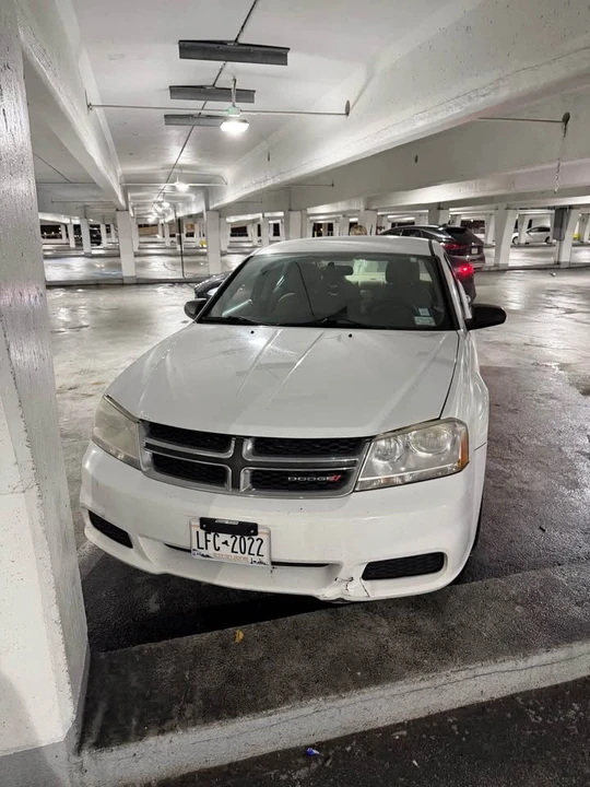 2014 Dodge Avenger Sedan - Image 4 of 10