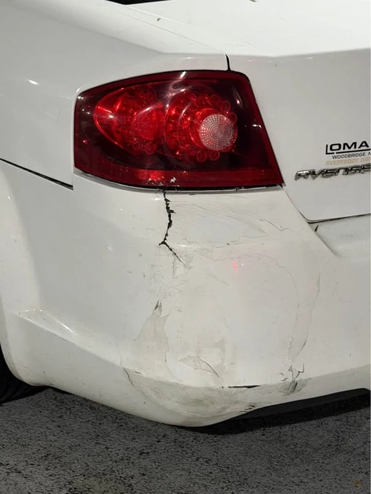 2014 Dodge Avenger Sedan - Image 5 of 10