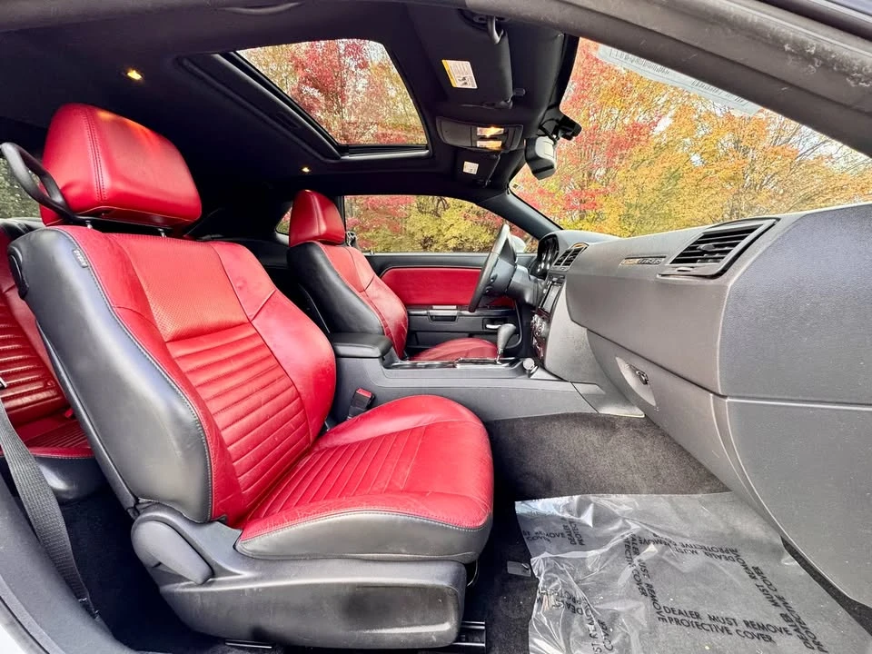 2014 Dodge Challenger 3rd Gen - Image 5 of 8