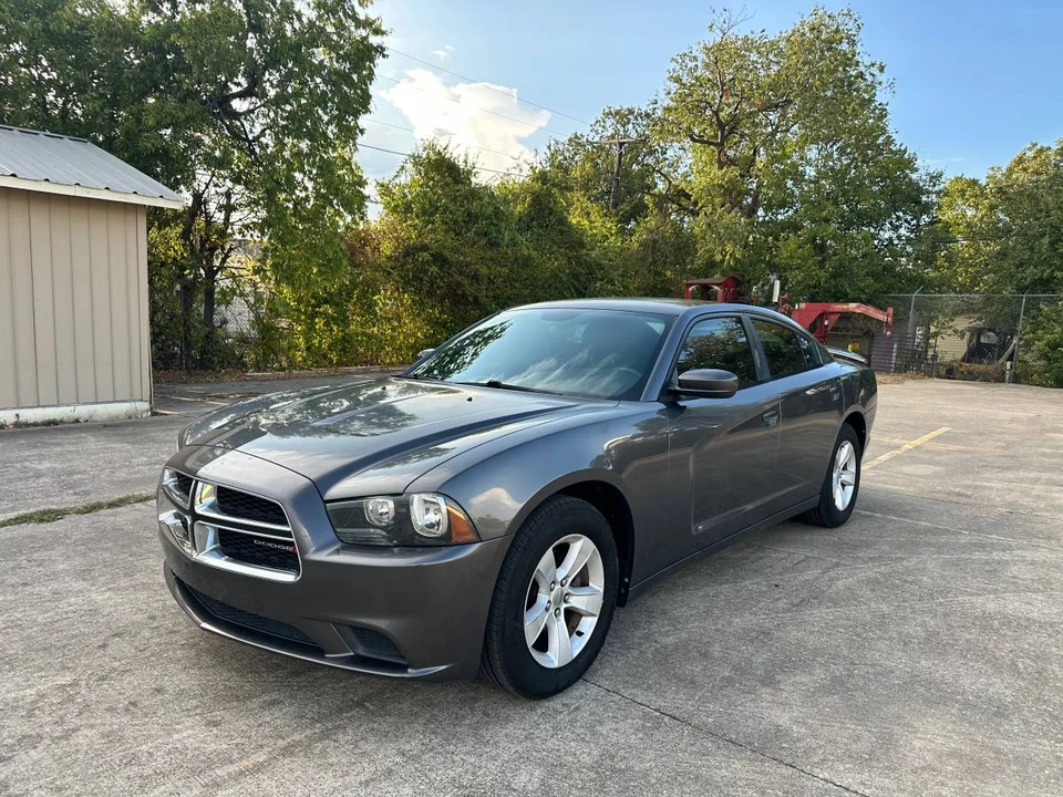 2014 Dodge Charger 7th Gen - Image 3 of 12