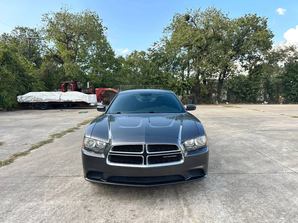 2014 Dodge Charger 7th Gen - Image 5 of 12