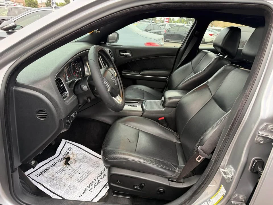 2014 Dodge Charger 7th Gen - Image 5 of 10