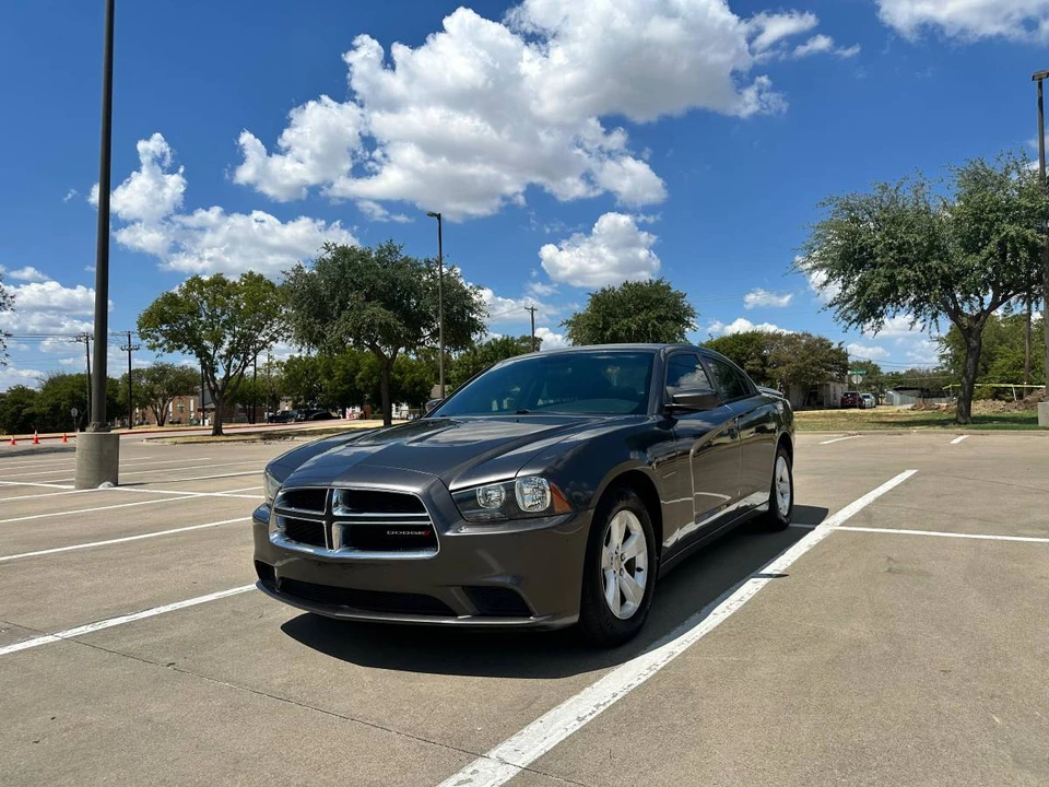 2014 Dodge Charger 7th Gen - Image 9 of 14