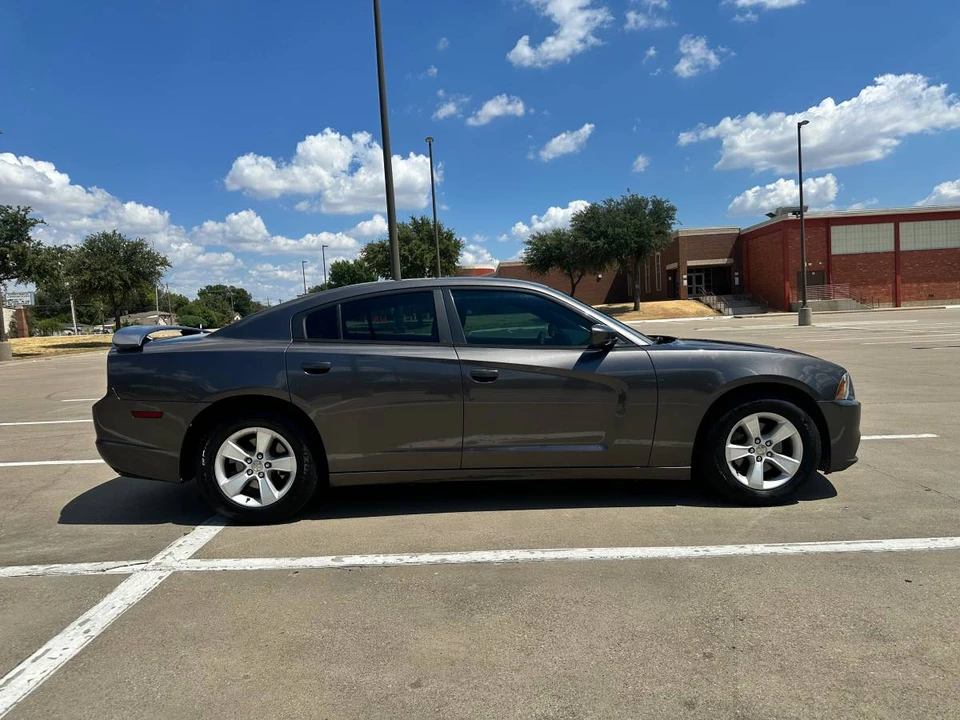 2014 Dodge Charger 7th Gen - Image 10 of 14