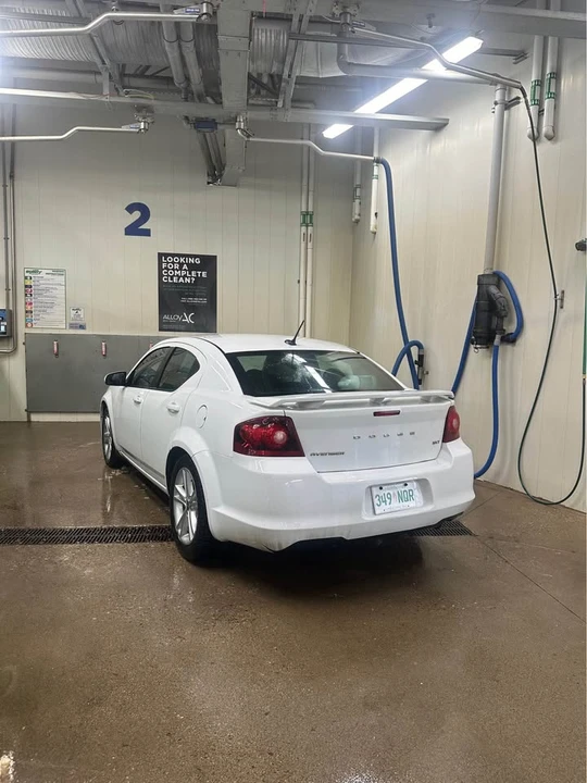 2014 Dodge Avenger Sedan - Image 2 of 6