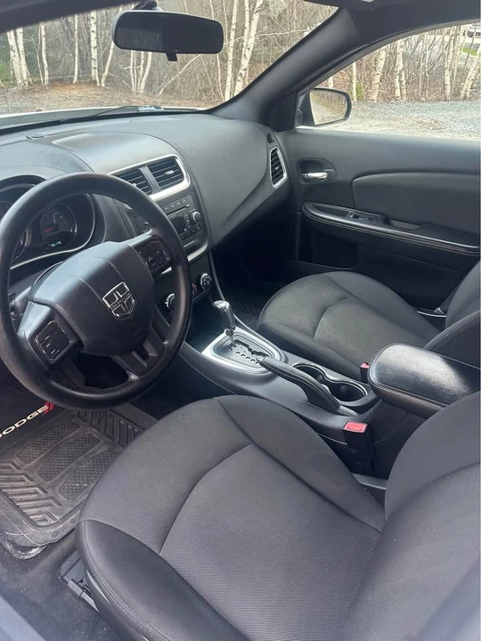 2014 Dodge Avenger Sedan - Image 4 of 8