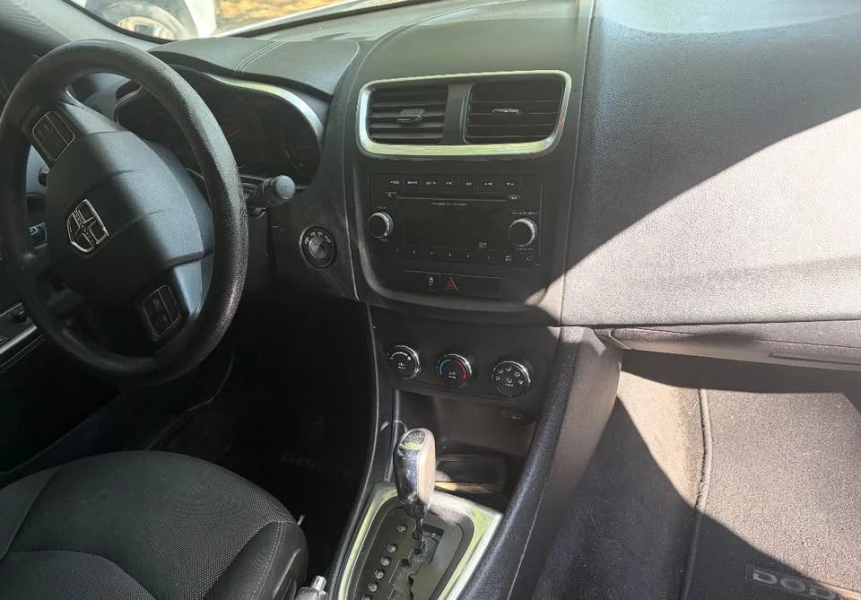 2014 Dodge Avenger Sedan - Image 7 of 11