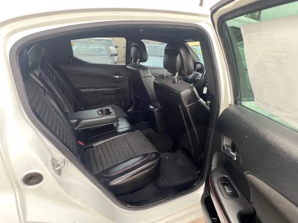 2014 Dodge Avenger Sedan - Image 9 of 20