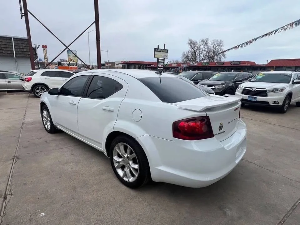 2014 Dodge Avenger Sedan - Image 5 of 20