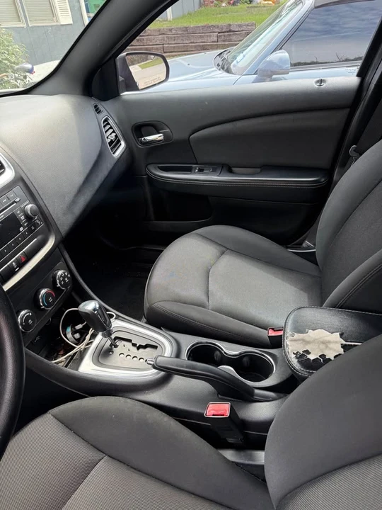 2014 Dodge Avenger Sedan - Image 7 of 13