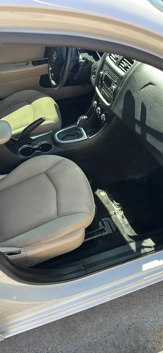 2014 Dodge Avenger Sedan - Image 6 of 10