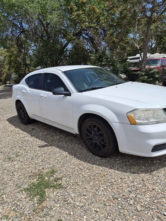 2014 Dodge Avenger Sedan - Image 2 of 8