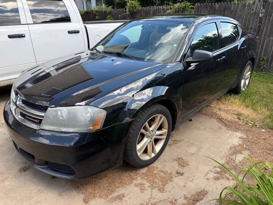 2014 Dodge Avenger Sedan - Image 2 of 8