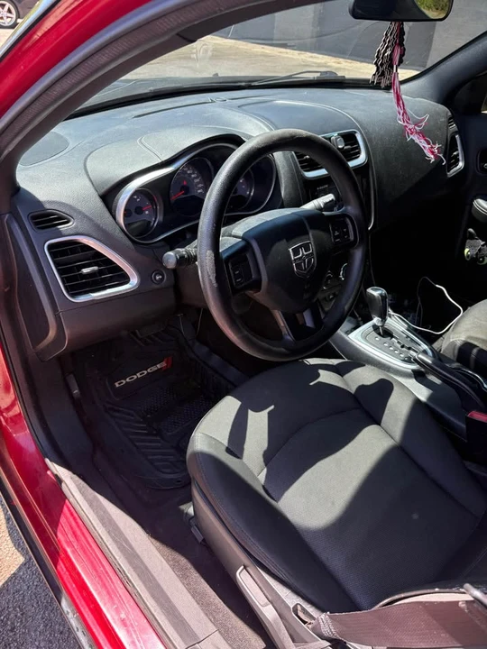 2014 Dodge Avenger Sedan - Image 4 of 12