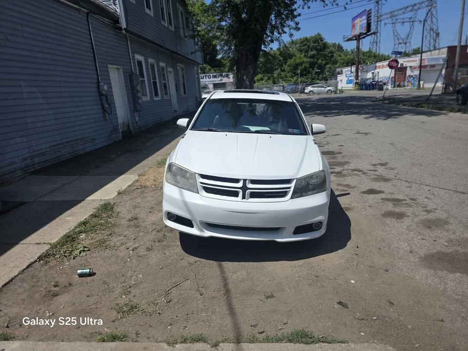 2014 Dodge Avenger Sedan - Image 2 of 9