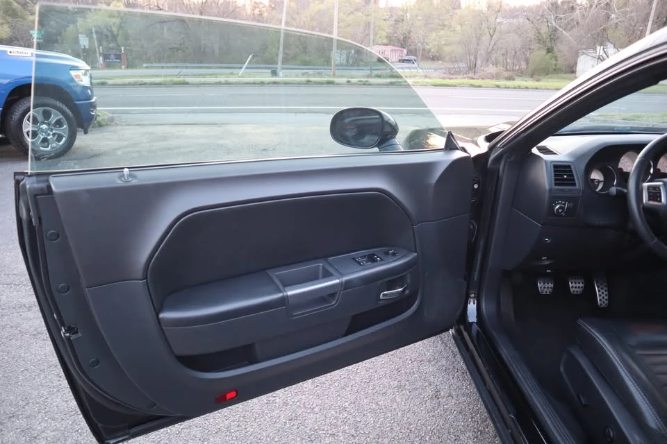 2014 Dodge Challenger 3rd Gen - Image 5 of 12