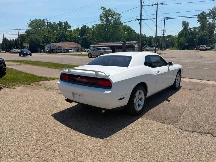 2014 Dodge Challenger 3rd Gen - Image 9 of 11