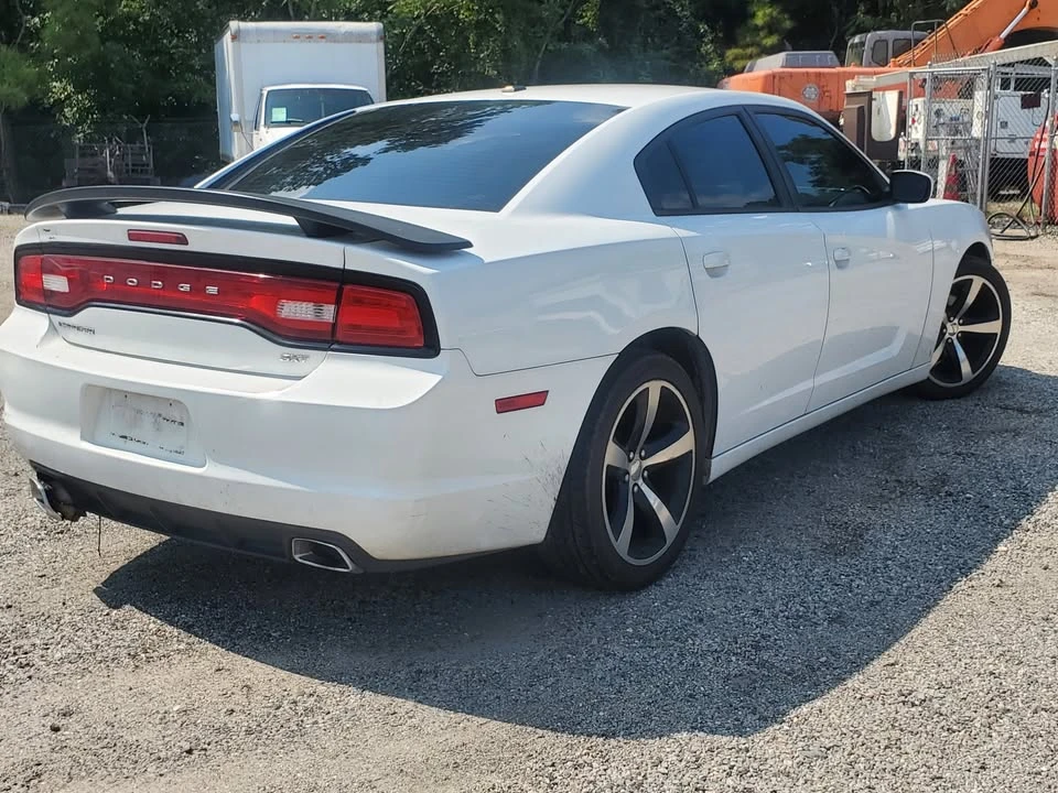 2014 Dodge Charger 7th Gen - Image 2 of 9