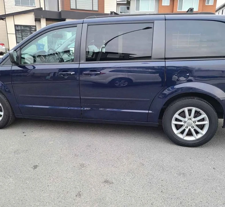 2014 Dodge Caravan - Image 3 of 10