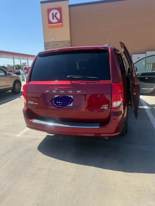 2014 Dodge Caravan - Image 8 of 9
