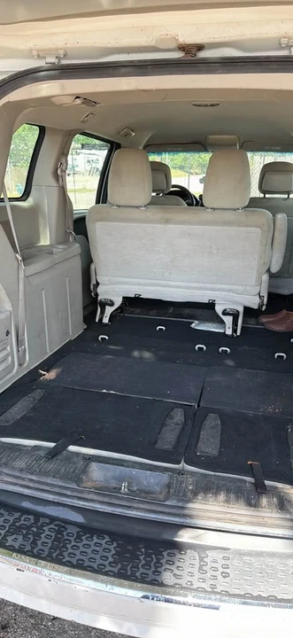 2014 Dodge Caravan - Image 4 of 10