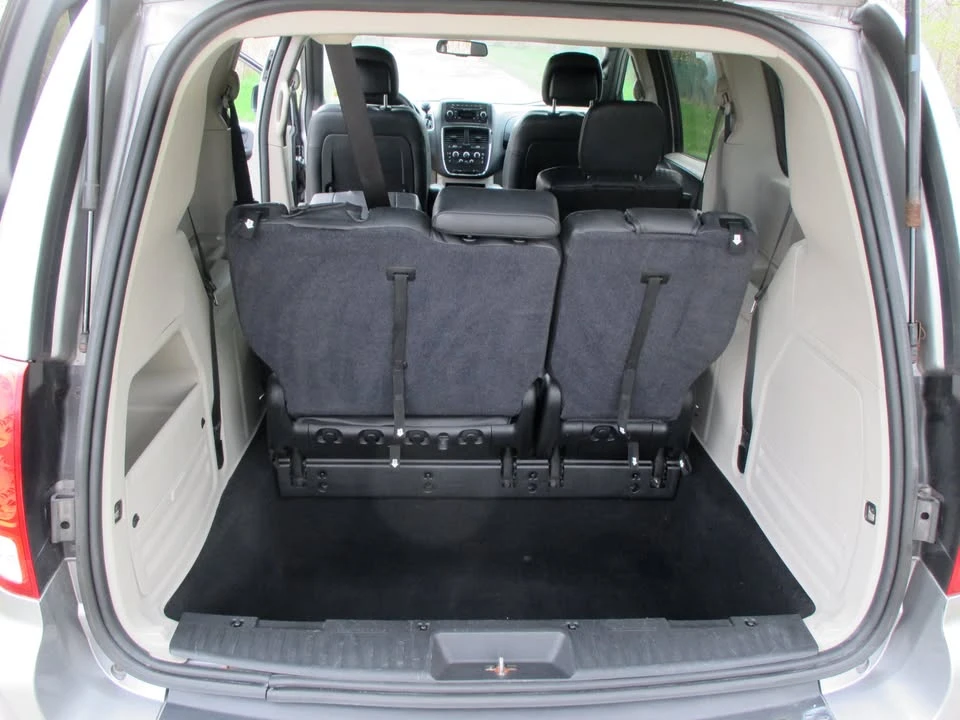 2014 Dodge Caravan - Image 16 of 18