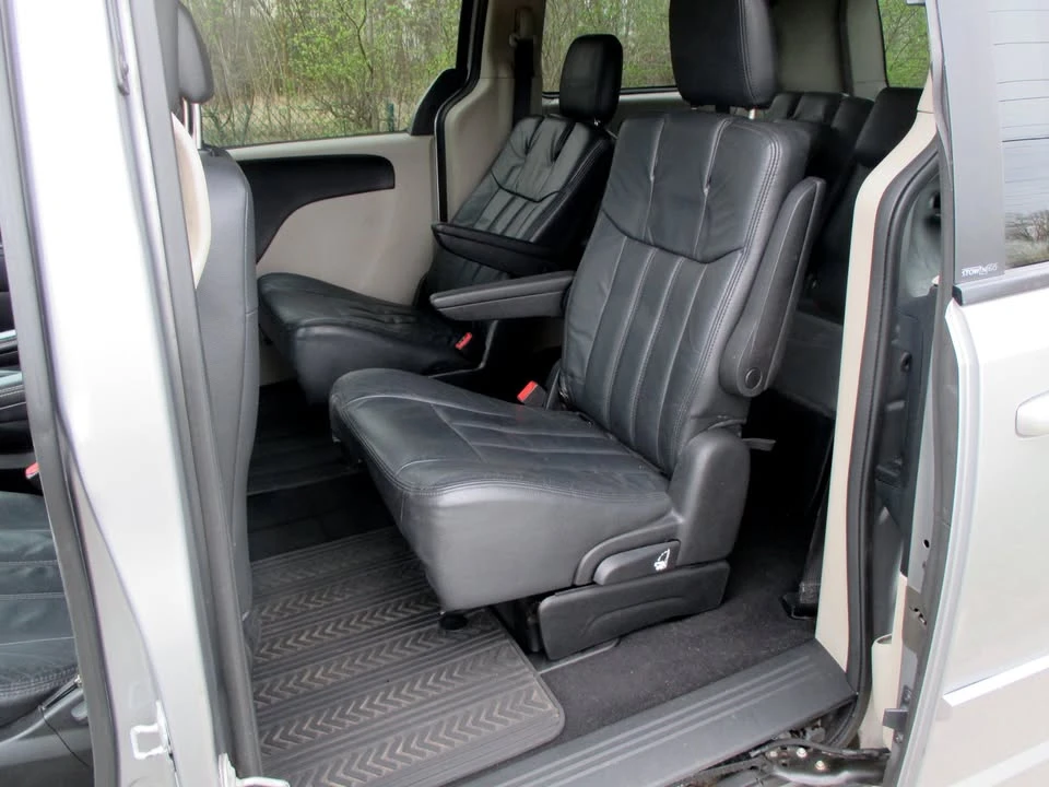 2014 Dodge Caravan - Image 14 of 18