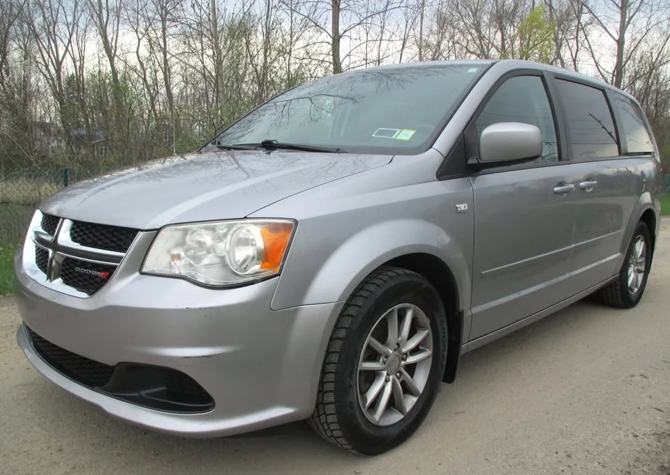 2014 Dodge Caravan - Image 2 of 18