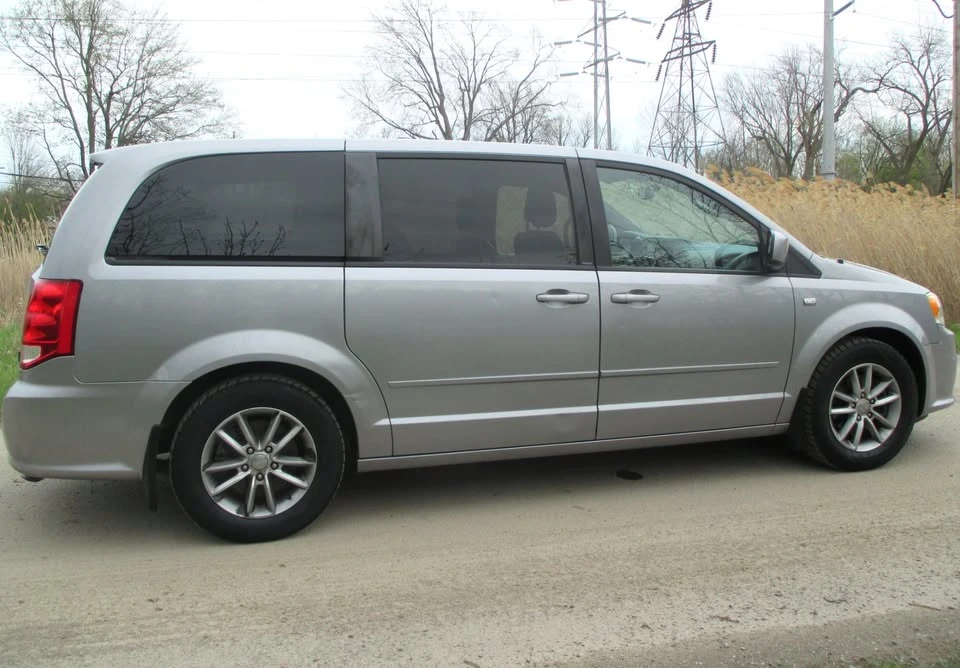 2014 Dodge Caravan - Image 7 of 18