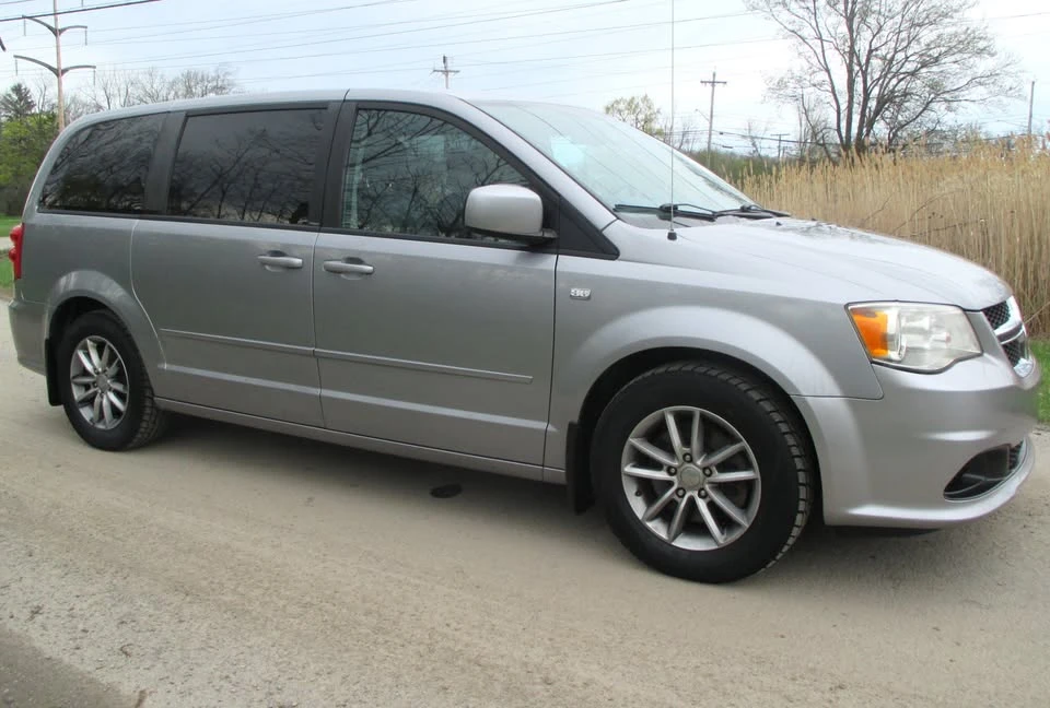 2014 Dodge Caravan - Image 8 of 18