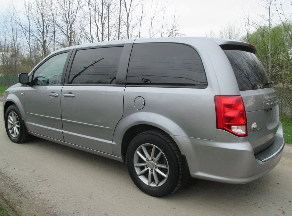 2014 Dodge Caravan - Image 4 of 18