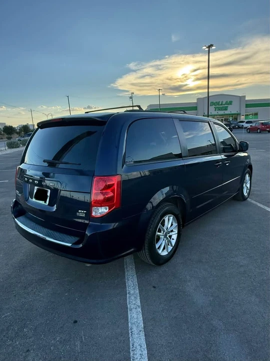 2014 Dodge Caravan - Image 14 of 19