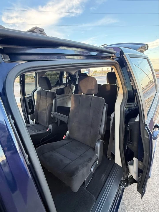2014 Dodge Caravan - Image 7 of 19
