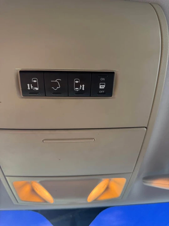 2014 Dodge Caravan - Image 3 of 19