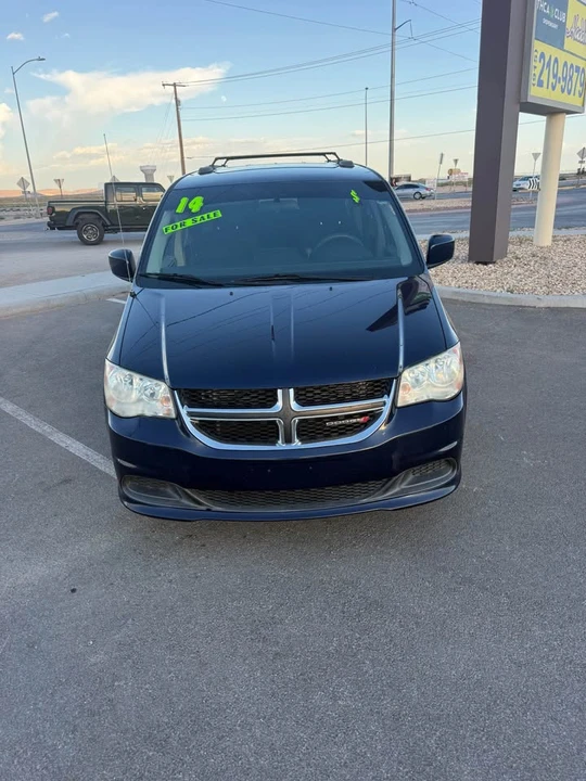 2014 Dodge Caravan - Image 18 of 19