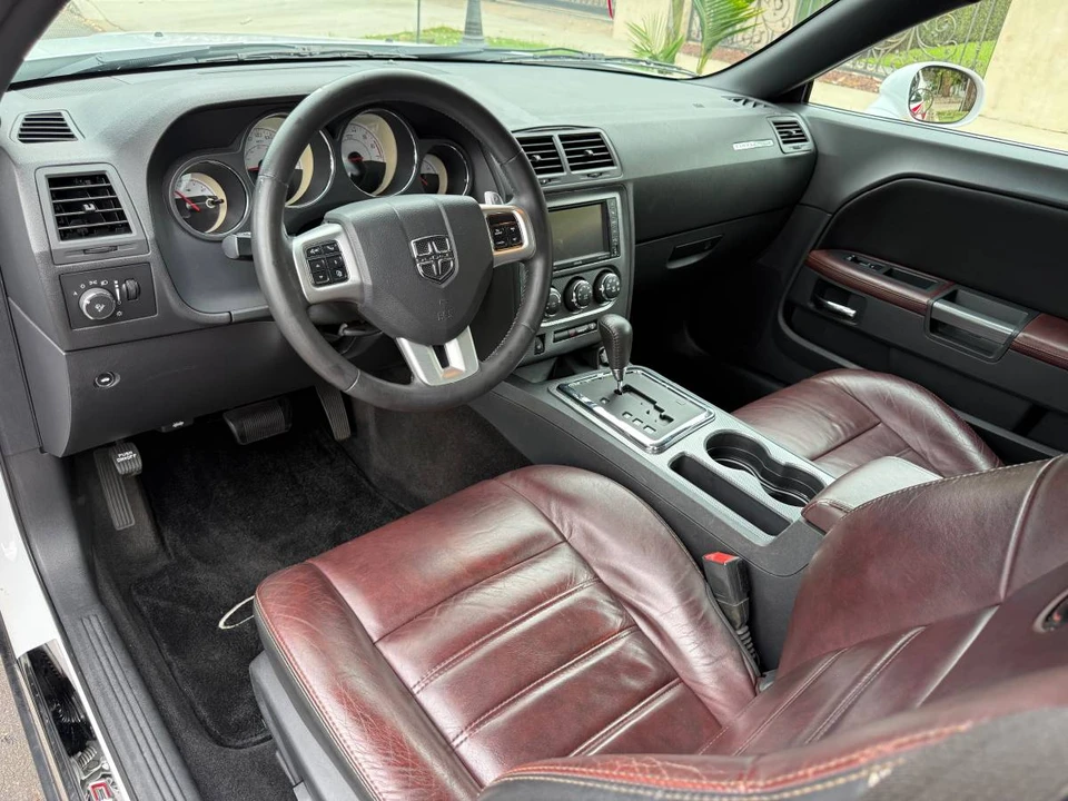 2014 Dodge Challenger 3rd Gen - Image 6 of 16
