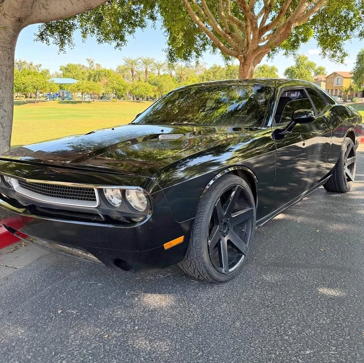 2014 Dodge Challenger 3rd Gen - Image 2 of 8