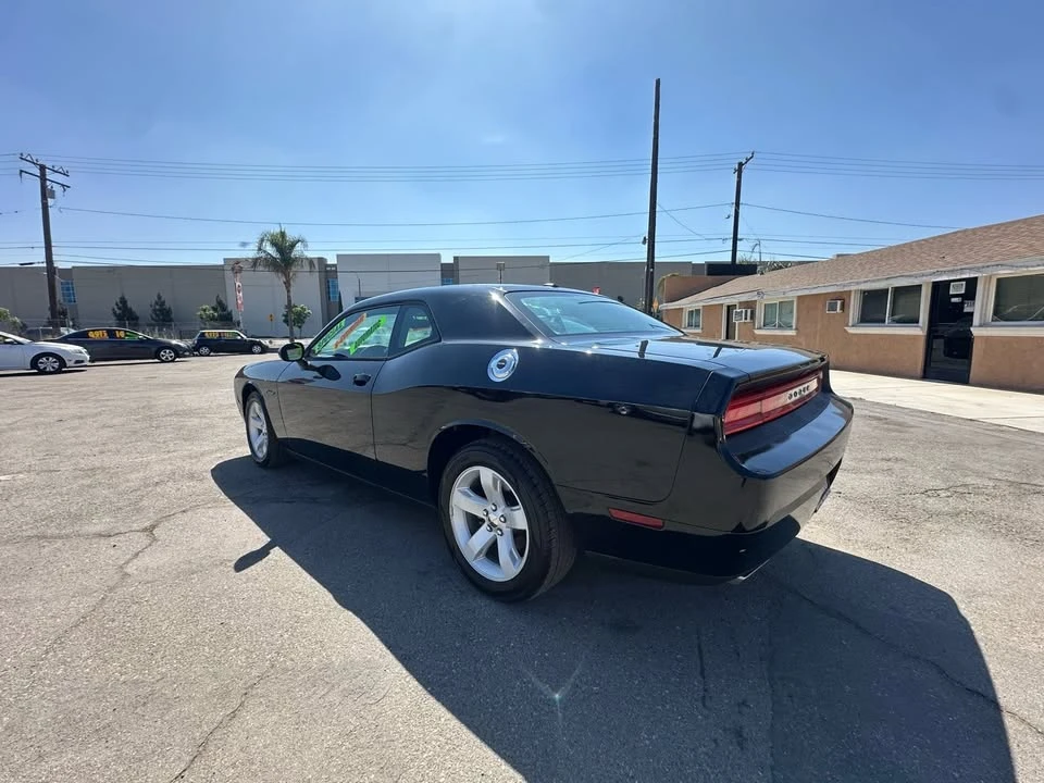 2014 Dodge Challenger 3rd Gen - Image 4 of 11