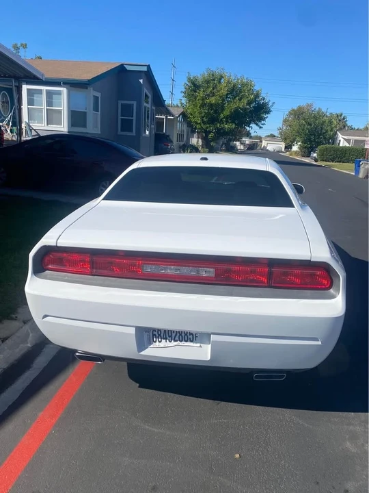 2014 Dodge Challenger 3rd Gen - Image 3 of 4