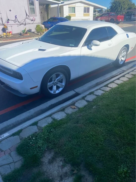 2014 Dodge Challenger 3rd Gen - Image 2 of 4