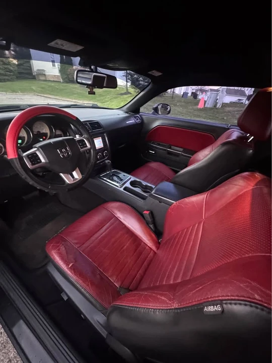 2014 Dodge Challenger 3rd Gen - Image 9 of 10