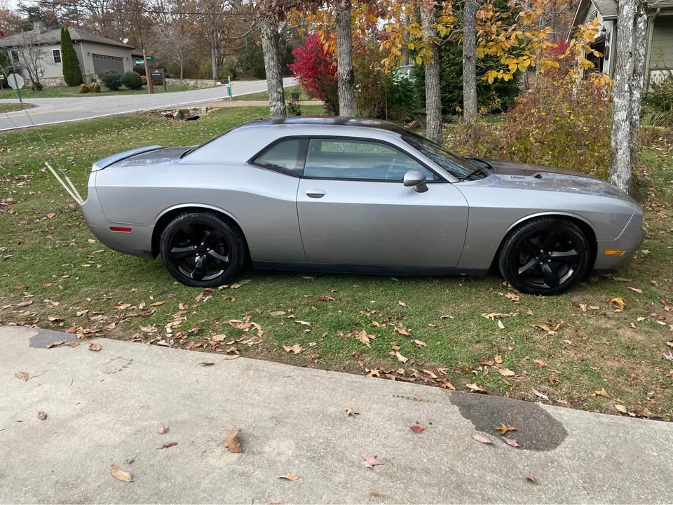 2014 Dodge Challenger 3rd Gen - Image 7 of 9