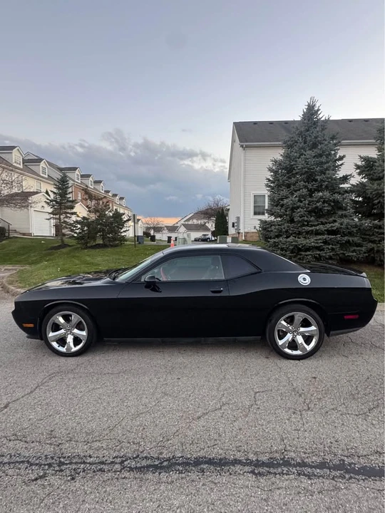 2014 Dodge Challenger 3rd Gen - Image 4 of 10