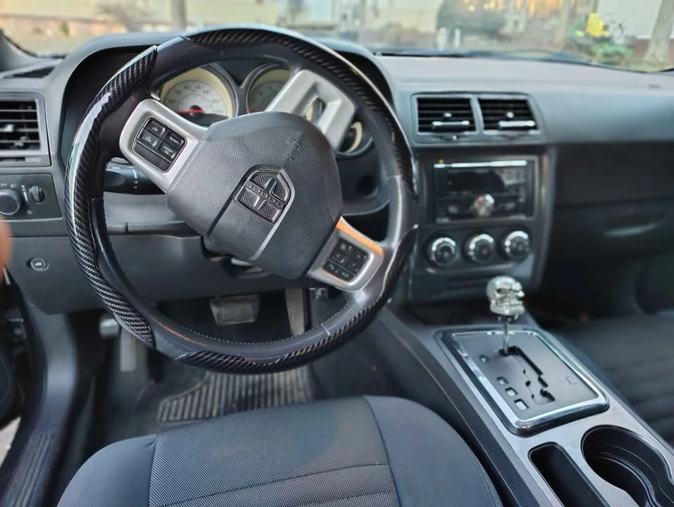 2014 Dodge Challenger 3rd Gen - Image 3 of 4
