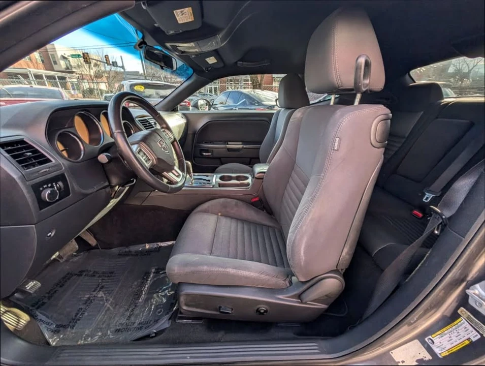 2014 Dodge Challenger 3rd Gen - Image 10 of 15