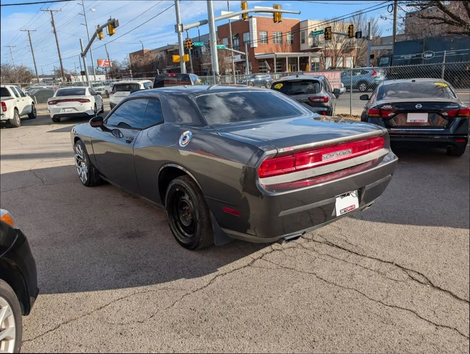 2014 Dodge Challenger 3rd Gen - Image 5 of 15