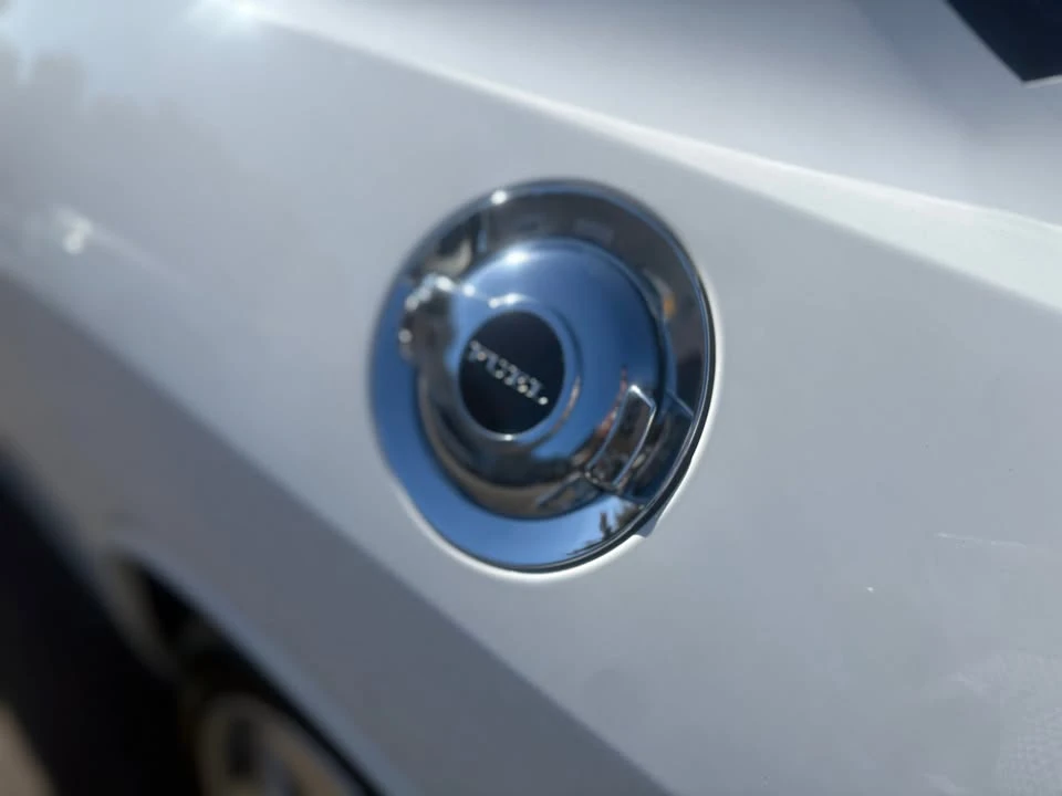 2014 Dodge Challenger 3rd Gen - Image 16 of 20