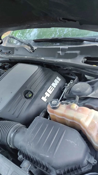 2014 Dodge Challenger 3rd Gen - Image 6 of 13