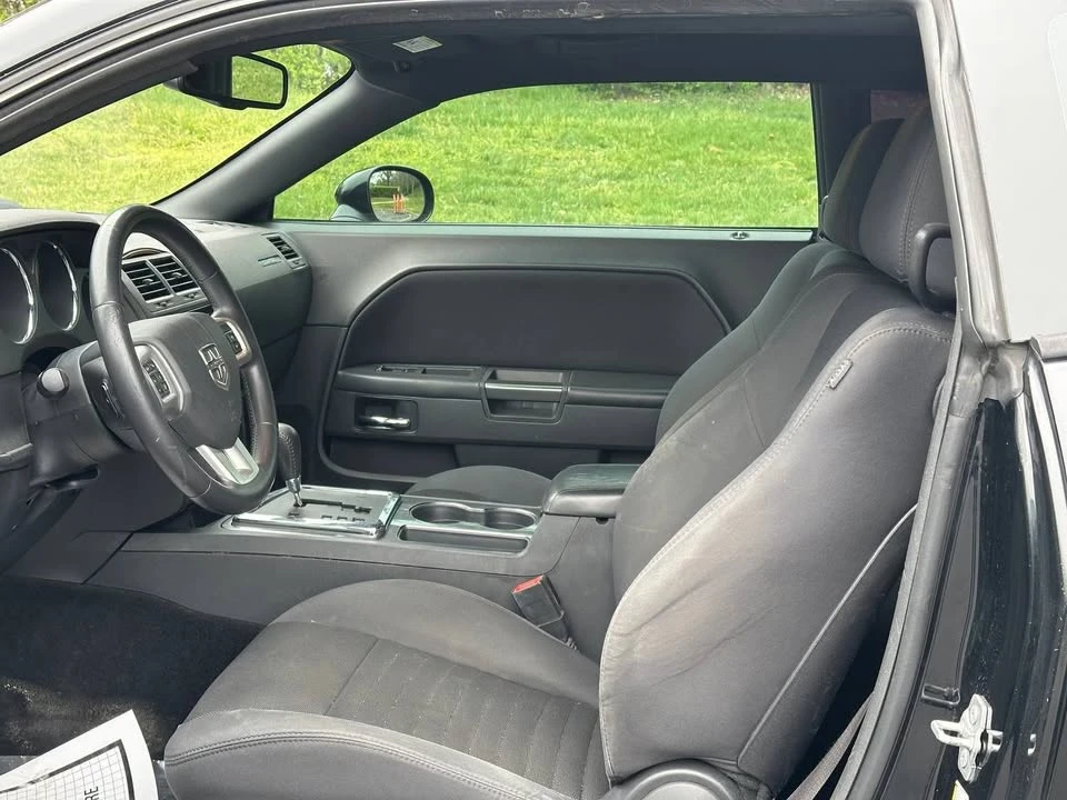 2014 Dodge Challenger 3rd Gen - Image 9 of 19