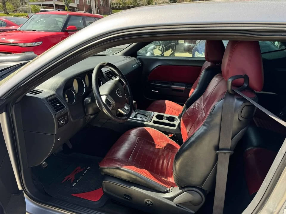 2014 Dodge Challenger 3rd Gen - Image 9 of 11
